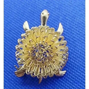 Vintage Brooch Turtle tortoise 10k Gold plated Wire Hand Wrapped Shell Figural